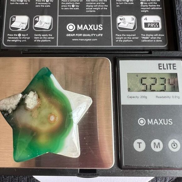 Green Flower Agate Star Carving (4) - Picture 9 of 9